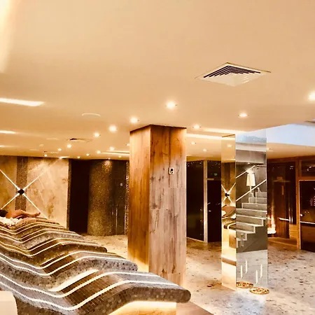 Private Luxury